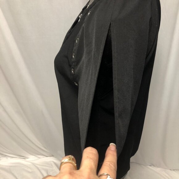 Collective Concepts Top Womens Size Medium Black Grommets Cold Shoulder Peasant - Picture 4 of 7